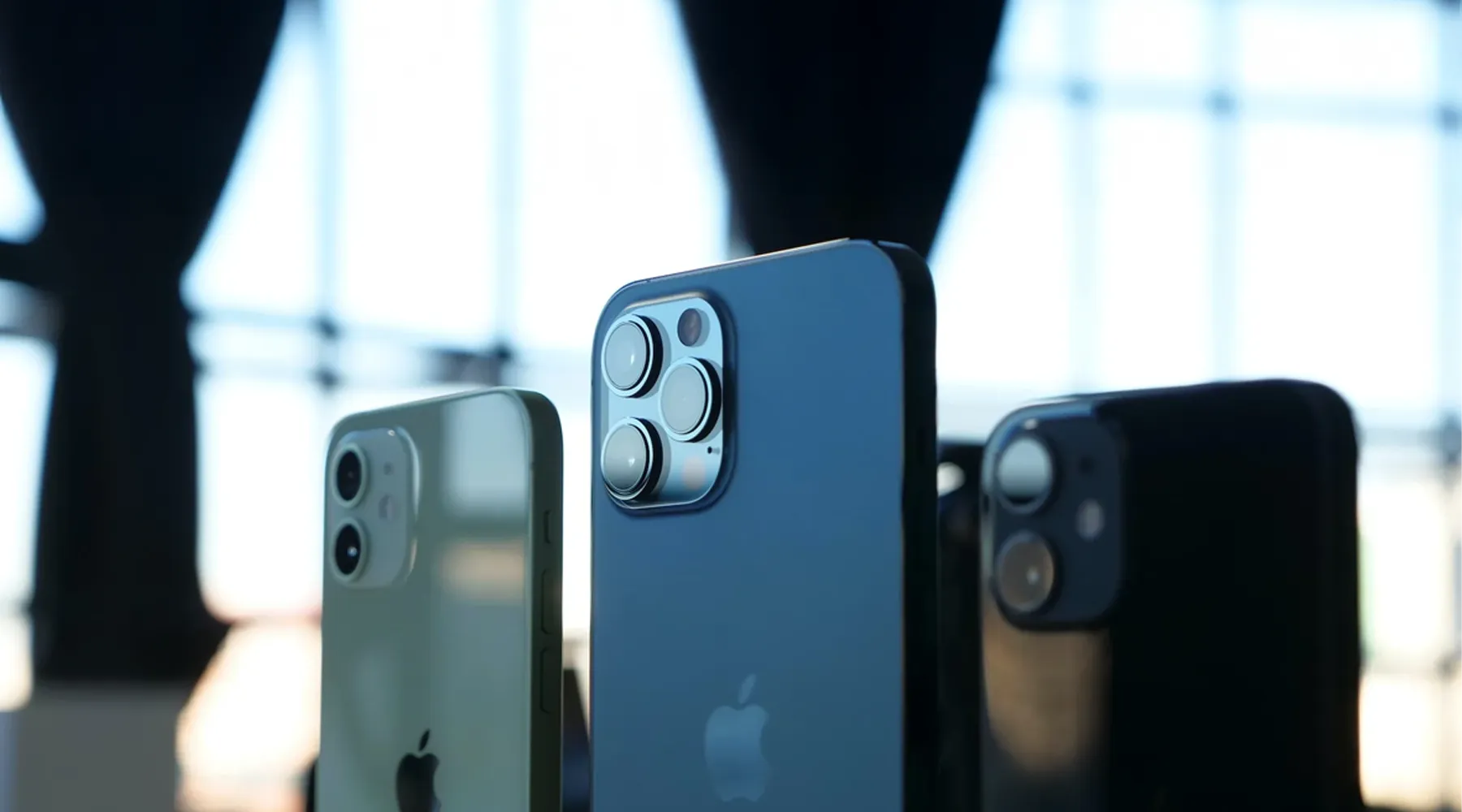 What are the pros and cons of Refurbished iPhones?